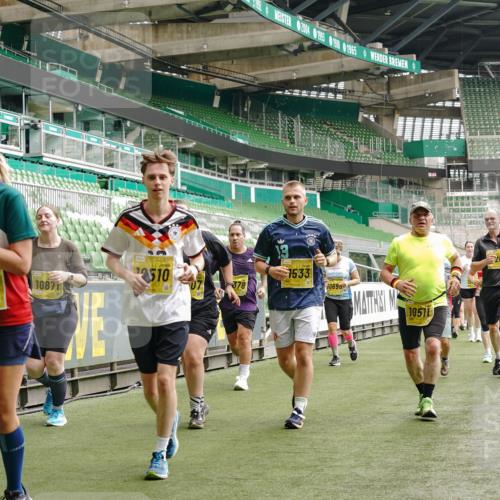 13.09.2026 - 21. swb-Marathon Bremen Michael Burmester http://msf.ph/oto/10415499 13.09.2026 10:41:40 Laufen im Stadion 10148, 10155, 10163, 10213, 10247, 10313, 10321, 10354, 10395, 10396, 10399, 10406, 10414, 10417, 10419, 10422, 10424, 10435, 10455, 10461, 10462, 10483, 10490, 10519, 10527, 10545, 10546, 10547, 10582, 10586, 10611, 10644, 10665, 10694, 10705, 10706, 10719, 10722, 10766, 10768, 10776, 10804, 10854, 10859, 10889, 10909, 10963, 10977, 11027, 11043, 11048, 11084, 11085, 11090, 11097, 11098, 11140, 11192 meine-sportfotos.de