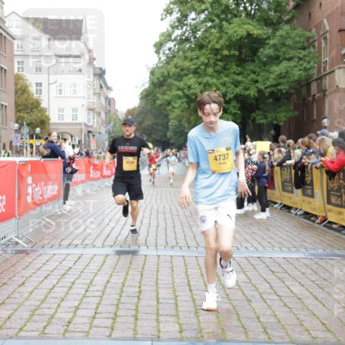 13.09.2026 - Kiel Lauf Yannick Fuchs http://msf.ph/oto/10415501 13.09.2026 09:37:22 Ziel 999, 2417, 3174, 3481, 4737, 5837, 8658, 9696, 12416, 2455, 3900, 7855, 2720, 4252, 7050, 7827, 8661, 10220, 10656, 10778, 9450 meine-sportfotos.de