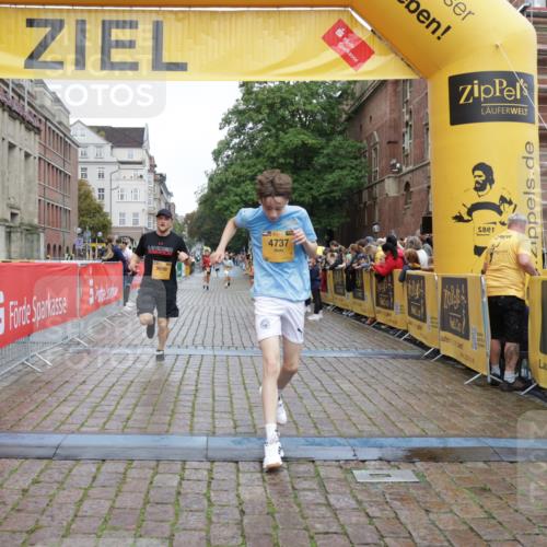 13.09.2026 - Kiel Lauf Yannick Fuchs http://msf.ph/oto/10415504 13.09.2026 09:37:23 Ziel 999, 2417, 3174, 3481, 4737, 5837, 8658, 8661, 9696, 12416, 999, 2455, 3900, 7855, 2720, 4252, 7050, 7827, 9518, 10220, 10656, 10778 meine-sportfotos.de