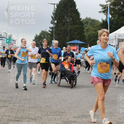 13.09.2026 - Kiel Lauf Andreas Tolksdorf http://msf.ph/oto/10415507 13.09.2026 10:06:30 Kiellinie 8831, 5138, 7625, 39, 9070, 10864 meine-sportfotos.de