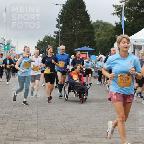 13.09.2026 - Kiel Lauf Andreas Tolksdorf http://msf.ph/oto/10415515 13.09.2026 10:06:30 Kiellinie 8831, 6690, 5138, 7625, 9070, 10864 meine-sportfotos.de