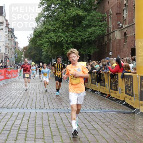 13.09.2026 - Kiel Lauf Yannick Fuchs http://msf.ph/oto/10415536 13.09.2026 09:37:26 Ziel 2417, 3481, 4737, 5837, 7050, 8658, 8661, 9696, 10220, 12416, 999, 2455, 3174, 3900, 7855, 2057, 2720, 4252, 4790, 7827, 9518, 10656, 10778 meine-sportfotos.de
