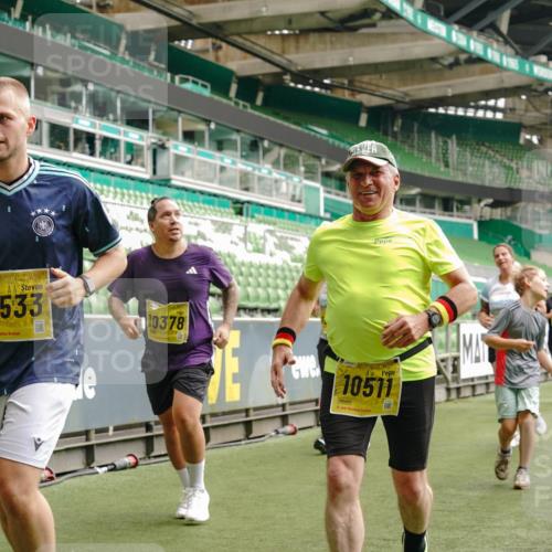 13.09.2026 - 21. swb-Marathon Bremen Michael Burmester http://msf.ph/oto/10415586 13.09.2026 10:41:43 Laufen im Stadion 10148, 10155, 10163, 10213, 10247, 10313, 10321, 10330, 10354, 10395, 10396, 10399, 10406, 10414, 10417, 10419, 10422, 10424, 10435, 10455, 10461, 10462, 10483, 10490, 10519, 10527, 10545, 10546, 10547, 10582, 10586, 10611, 10644, 10665, 10694, 10705, 10706, 10719, 10722, 10766, 10768, 10776, 10804, 10854, 10859, 10889, 10909, 10963, 10977, 11027, 11043, 11048, 11078, 11084, 11085, 11090, 11097, 11098, 11140, 11192 meine-sportfotos.de