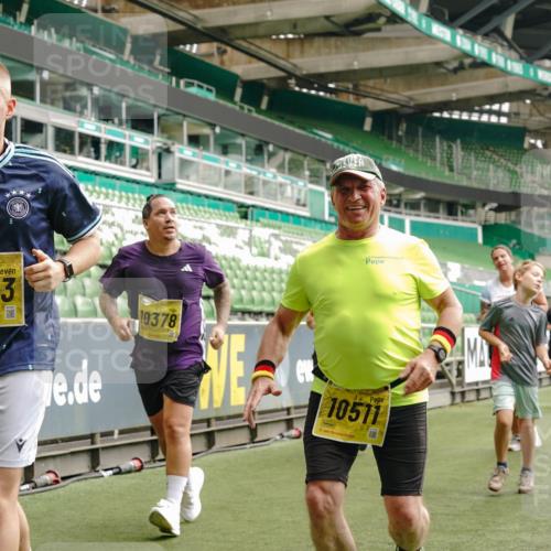 13.09.2026 - 21. swb-Marathon Bremen Michael Burmester http://msf.ph/oto/10415594 13.09.2026 10:41:43 Laufen im Stadion 10148, 10155, 10163, 10213, 10247, 10313, 10321, 10330, 10354, 10395, 10396, 10399, 10406, 10414, 10417, 10419, 10422, 10424, 10435, 10455, 10461, 10462, 10483, 10490, 10519, 10527, 10545, 10546, 10547, 10582, 10586, 10611, 10644, 10665, 10694, 10705, 10706, 10719, 10722, 10766, 10768, 10776, 10804, 10854, 10859, 10889, 10909, 10963, 10977, 11027, 11043, 11048, 11078, 11084, 11085, 11090, 11097, 11098, 11140, 11192 meine-sportfotos.de