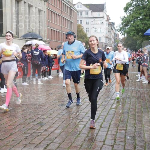 13.09.2026 - Kiel Lauf Yannick Fuchs http://msf.ph/oto/10415596 13.09.2026 10:47:36 Ziel 335, 365, 917, 1944, 3306, 3512, 3565, 3745, 4070, 4077, 4096, 4149, 4187, 5239, 5573, 5787, 5980, 6005, 6235, 6384, 6792, 6940, 6946, 6949, 6978, 7632, 8309, 9104, 9114, 9643, 9946, 9959, 10115, 10651, 10720, 11271, 11382, 12377, 12498, 85, 111, 116, 816, 821, 1107, 1280, 1367, 1563, 1674, 1803, 2000, 2183, 2185, 2429, 2713, 2947, 3064, 3136, 3183, 3463, 4070, 4150, 4380, 4450, 4531, 4773, 4789, 5089, 5195, 5424, 5505, 5649, 5914, 6142, 6742, 6981, 7288, 8058, 85 meine-sportfotos.de