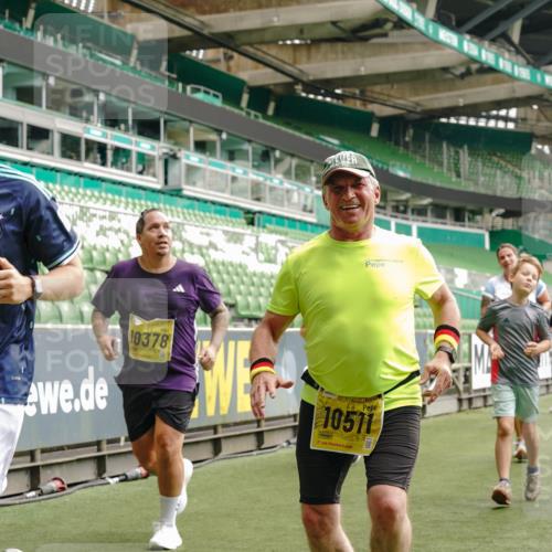 13.09.2026 - 21. swb-Marathon Bremen Michael Burmester http://msf.ph/oto/10415603 13.09.2026 10:41:43 Laufen im Stadion 10148, 10155, 10163, 10213, 10247, 10313, 10321, 10330, 10354, 10395, 10396, 10399, 10406, 10414, 10417, 10419, 10422, 10424, 10435, 10455, 10461, 10462, 10483, 10490, 10519, 10527, 10545, 10546, 10547, 10582, 10586, 10611, 10644, 10665, 10694, 10705, 10706, 10719, 10722, 10766, 10768, 10776, 10804, 10854, 10859, 10889, 10909, 10963, 10977, 11027, 11043, 11048, 11078, 11084, 11085, 11090, 11097, 11098, 11140, 11192 meine-sportfotos.de