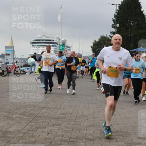 13.09.2026 - Kiel Lauf Andreas Tolksdorf http://msf.ph/oto/10415612 13.09.2026 10:06:33 Kiellinie 2050, 4461, 4, 35, 6690, 11361, 9693 meine-sportfotos.de