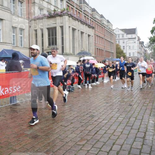 13.09.2026 - Kiel Lauf Yannick Fuchs http://msf.ph/oto/10415683 13.09.2026 10:47:41 Ziel 335, 1944, 3565, 4077, 4096, 4425, 4583, 5787, 5980, 6005, 6036, 6384, 6904, 6940, 6946, 6949, 6978, 7632, 9104, 9643, 9946, 10651, 10720, 11382, 11705, 11724, 12377, 12498, 12593, 116, 365, 821, 917, 1107, 1280, 1367, 1803, 2000, 2183, 2185, 2429, 2713, 2947, 3064, 3136, 3183, 3306, 3463, 3512, 3745, 4070, 4149, 4150, 4187, 4380, 4450, 4531, 4773, 4789, 5089, 5195, 5239, 5505, 5573, 5649, 5914, 6142, 6235, 6792, 6940, 6981, 7288, 8058, 85 meine-sportfotos.de
