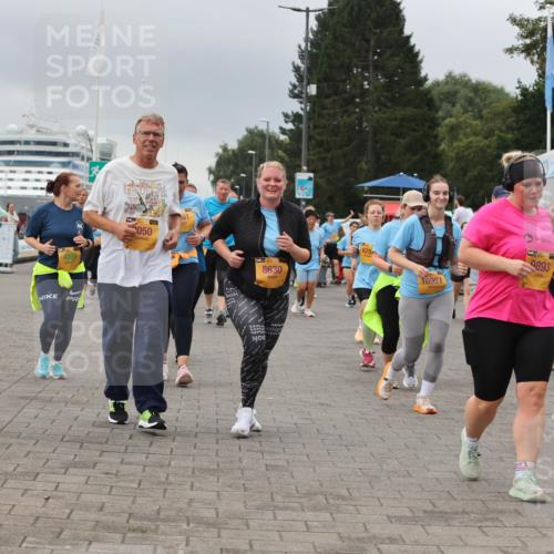 13.09.2026 - Kiel Lauf Andreas Tolksdorf http://msf.ph/oto/10415684 13.09.2026 10:06:37 Kiellinie 050, 8630, 675, 10951, 9893 meine-sportfotos.de
