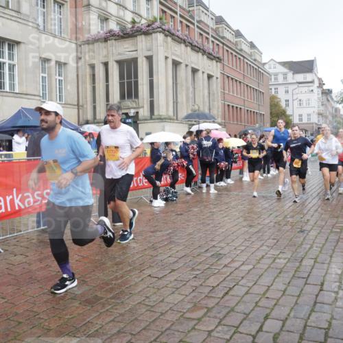 13.09.2026 - Kiel Lauf Yannick Fuchs http://msf.ph/oto/10415686 13.09.2026 10:47:41 Ziel 335, 1944, 3565, 4077, 4096, 4425, 4583, 5787, 5980, 6005, 6036, 6384, 6904, 6940, 6946, 6949, 6978, 7632, 9104, 9643, 9946, 10651, 10720, 11382, 11705, 11724, 12377, 12498, 12593, 116, 365, 821, 917, 1107, 1280, 1367, 1803, 2000, 2183, 2185, 2429, 2713, 2947, 3064, 3136, 3183, 3306, 3463, 3512, 3745, 4070, 4149, 4150, 4187, 4380, 4450, 4531, 4773, 4789, 5089, 5195, 5239, 5505, 5573, 5649, 5914, 6142, 6235, 6792, 6940, 6981, 7288, 8058, 85 meine-sportfotos.de