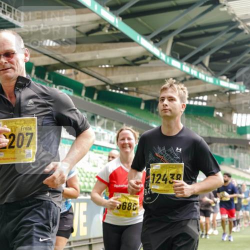 13.09.2026 - 21. swb-Marathon Bremen Michael Burmester http://msf.ph/oto/10415701 13.09.2026 10:41:47 Laufen im Stadion 10148, 10155, 10163, 10247, 10313, 10330, 10354, 10395, 10396, 10399, 10406, 10414, 10419, 10422, 10424, 10435, 10455, 10461, 10462, 10483, 10490, 10519, 10527, 10545, 10546, 10547, 10582, 10586, 10611, 10644, 10665, 10694, 10705, 10706, 10719, 10722, 10752, 10766, 10768, 10776, 10804, 10854, 10859, 10889, 10909, 10963, 10977, 11026, 11027, 11041, 11043, 11048, 11078, 11084, 11085, 11090, 11097, 11098, 11140, 11192 meine-sportfotos.de