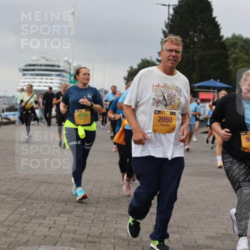 13.09.2026 - Kiel Lauf Andreas Tolksdorf http://msf.ph/oto/10415713 13.09.2026 10:06:38 Kiellinie 4899, 438, 2004, 2050, 8630 meine-sportfotos.de