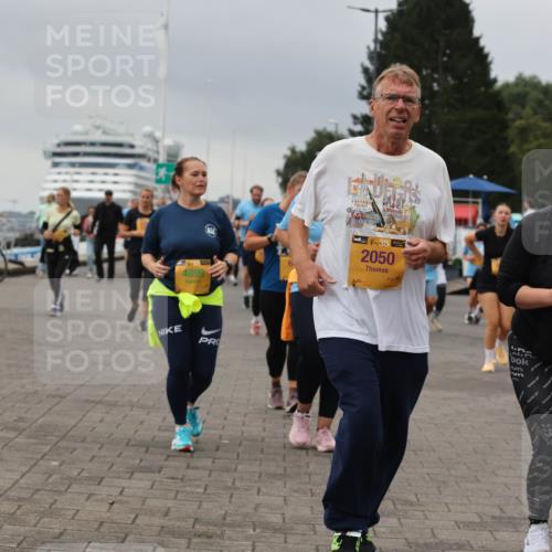 13.09.2026 - Kiel Lauf Andreas Tolksdorf http://msf.ph/oto/10415718 13.09.2026 10:06:38 Kiellinie 4899, 38, 2050, 25, 4, 38, 8630 meine-sportfotos.de