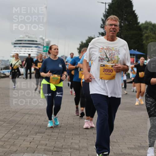 13.09.2026 - Kiel Lauf Andreas Tolksdorf http://msf.ph/oto/10415721 13.09.2026 10:06:38 Kiellinie 4899, 38, 2050, 4, 38, 8630 meine-sportfotos.de