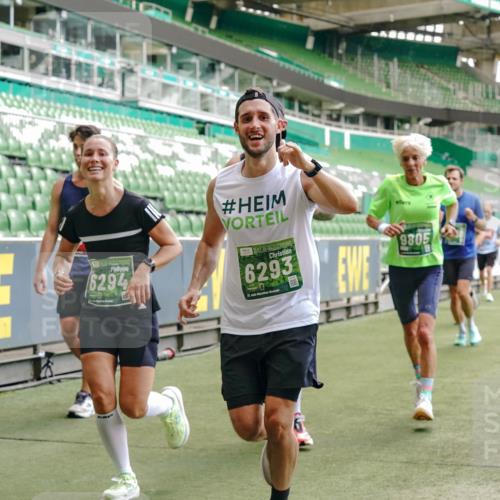13.09.2026 - 21. swb-Marathon Bremen Michael Burmester http://msf.ph/oto/10415741 13.09.2026 12:58:06 Laufen im Stadion 141, 148, 334, 511, 672, 769, 776, 789, 790, 857, 909, 1010, 1119, 1191, 1199, 1254, 1281, 1535, 1601, 1642, 1647, 1752, 1809, 1881, 1900, 1931, 1933, 2046, 2051, 2075, 2324, 2343, 2367, 2371, 2397, 2402, 2423, 2425, 2493, 2577, 2634, 2640, 2671, 2761, 2771, 2807, 2903, 2904, 3021, 3051, 3078, 3120, 3138, 3148, 3182, 3186, 3319, 3338, 3435, 3450, 3458, 3514, 3534, 3560, 3634, 3655, 3685, 3690, 3695, 3760, 3813, 3866, 3933, 3939, 4101, 4316, 4319, 205 meine-sportfotos.de