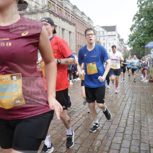 13.09.2026 - Kiel Lauf Yannick Fuchs http://msf.ph/oto/10415774 13.09.2026 10:47:45 Ziel 335, 708, 1944, 3682, 4096, 4425, 4583, 5240, 5787, 6036, 6384, 6778, 6904, 6946, 6949, 6967, 6978, 7001, 8387, 9076, 9104, 9643, 10651, 11382, 11705, 11724, 12377, 12498, 12510, 12593, 116, 365, 821, 917, 1107, 1280, 1367, 1803, 2000, 2183, 2185, 2429, 2713, 2947, 3064, 3136, 3183, 3306, 3463, 3512, 3565, 3745, 4070, 4077, 4149, 4150, 4187, 4380, 4450, 4531, 4773, 4789, 5195, 5239, 5505, 5573, 5649, 5980, 6005, 6142, 6235, 6792, 6940, 6981, 7288, 7632, 8058, 9104 meine-sportfotos.de