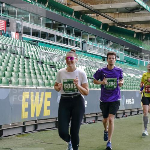 13.09.2026 - 21. swb-Marathon Bremen Michael Burmester http://msf.ph/oto/10415792 13.09.2026 13:19:28 Laufen im Stadion 333, 404, 464, 486, 512, 546, 732, 753, 921, 938, 1066, 1129, 1156, 1431, 1506, 1756, 1765, 1815, 1868, 1916, 2028, 2123, 2137, 2224, 2240, 2294, 2315, 2357, 2358, 2453, 2533, 2557, 2563, 2614, 2622, 2626, 2689, 2694, 2695, 2702, 2703, 2722, 2756, 2786, 2843, 2845, 2849, 2857, 2879, 2880, 2944, 2983, 2999, 3031, 3046, 3059, 3072, 3096, 3100, 3116, 3146, 3189, 3198, 3243, 3263, 3264, 3285, 3287, 3310, 3315, 3476, 3537, 3619, 3740, 3879, 4478 meine-sportfotos.de