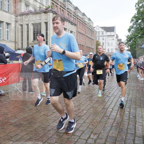 13.09.2026 - Kiel Lauf Yannick Fuchs http://msf.ph/oto/10415875 13.09.2026 10:47:52 Ziel 696, 708, 1059, 3682, 3715, 4425, 4583, 4713, 5240, 5747, 6036, 6778, 6904, 6967, 7001, 8387, 9076, 9915, 11603, 11705, 11724, 11829, 12510, 12593, 12758, 335, 365, 821, 917, 1280, 1944, 2000, 2183, 2429, 2713, 2947, 3064, 3136, 3183, 3306, 3512, 3565, 3745, 4070, 4077, 4096, 4149, 4150, 4187, 4450, 4531, 5239, 5505, 5573, 5787, 5980, 6005, 6235, 6384, 6792, 6940, 6946, 6949, 6978, 6981, 7288, 7632, 8058, 9104, 10651, 11724, 960, 1644 meine-sportfotos.de