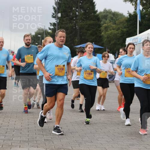 13.09.2026 - Kiel Lauf Andreas Tolksdorf http://msf.ph/oto/10415881 13.09.2026 10:06:53 Kiellinie 2512, 11172, 11218, 38, 1338, 11666, 104, 270, 38, 339, 4854 meine-sportfotos.de