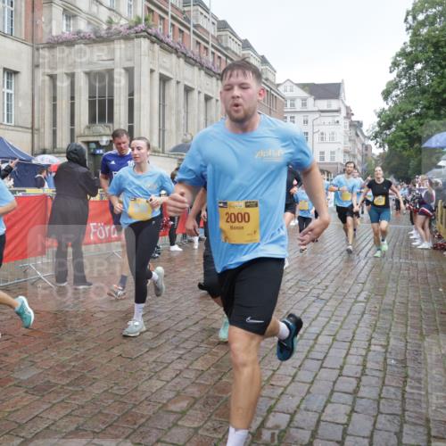 13.09.2026 - Kiel Lauf Yannick Fuchs http://msf.ph/oto/10415888 13.09.2026 10:47:53 Ziel 696, 708, 1059, 3682, 3715, 4425, 4583, 4713, 5240, 5747, 6036, 6507, 6778, 6904, 6967, 7001, 8387, 9076, 9915, 11603, 11705, 11829, 12510, 12593, 12758, 335, 365, 821, 917, 1280, 1944, 2000, 2183, 2429, 2713, 3064, 3136, 3183, 3306, 3512, 3565, 3745, 4070, 4077, 4096, 4149, 4150, 4187, 4450, 4531, 5239, 5505, 5573, 5787, 5980, 6005, 6036, 6235, 6384, 6792, 6940, 6946, 6949, 6978, 6981, 7288, 7632, 8058, 9104, 10651, 11724, 12593, 960, 1644, 2097 meine-sportfotos.de