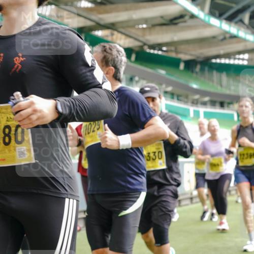 13.09.2026 - 21. swb-Marathon Bremen Michael Burmester http://msf.ph/oto/10415914 13.09.2026 10:41:55 Laufen im Stadion 10148, 10155, 10163, 10247, 10303, 10313, 10330, 10354, 10395, 10396, 10399, 10414, 10419, 10422, 10424, 10455, 10461, 10462, 10483, 10490, 10519, 10527, 10545, 10546, 10547, 10586, 10611, 10644, 10665, 10694, 10705, 10706, 10719, 10722, 10752, 10766, 10768, 10776, 10804, 10854, 10859, 10889, 10909, 10963, 10977, 11026, 11027, 11041, 11043, 11048, 11078, 11084, 11085, 11090, 11097, 11098, 11140, 11192 meine-sportfotos.de