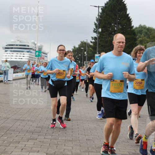 13.09.2026 - Kiel Lauf Andreas Tolksdorf http://msf.ph/oto/10415940 13.09.2026 10:06:55 Kiellinie 84, 11, 39, 2512, 4, 38, 11172, 4, 39, 2250, 38, 11218, 38, 11884, 2026 meine-sportfotos.de