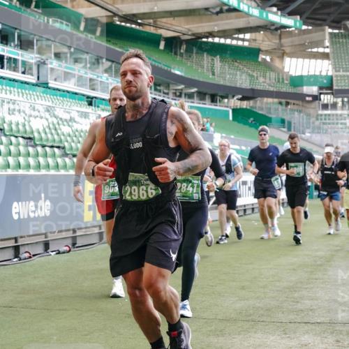 13.09.2026 - 21. swb-Marathon Bremen Michael Burmester http://msf.ph/oto/10415965 13.09.2026 13:19:31 Laufen im Stadion 333, 464, 486, 512, 546, 753, 921, 938, 1066, 1129, 1156, 1409, 1431, 1446, 1506, 1756, 1765, 1815, 1868, 1916, 2028, 2123, 2137, 2224, 2240, 2294, 2315, 2453, 2533, 2557, 2563, 2614, 2622, 2626, 2689, 2694, 2695, 2702, 2703, 2722, 2756, 2786, 2843, 2845, 2849, 2857, 2879, 2880, 2944, 2983, 2999, 3031, 3046, 3059, 3072, 3096, 3100, 3116, 3189, 3198, 3243, 3263, 3264, 3285, 3287, 3310, 3315, 3476, 3537, 3619, 3740, 3879, 4478 meine-sportfotos.de