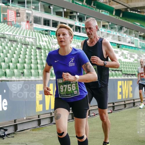 13.09.2026 - 21. swb-Marathon Bremen Michael Burmester http://msf.ph/oto/10415966 13.09.2026 12:58:12 Laufen im Stadion 141, 148, 334, 511, 672, 769, 776, 789, 790, 857, 909, 1010, 1119, 1191, 1199, 1254, 1281, 1535, 1601, 1642, 1647, 1752, 1809, 1881, 1900, 1931, 1933, 2046, 2051, 2075, 2324, 2343, 2367, 2371, 2397, 2402, 2423, 2425, 2493, 2577, 2640, 2671, 2771, 2807, 2903, 2904, 3021, 3051, 3078, 3120, 3138, 3148, 3182, 3186, 3319, 3338, 3435, 3450, 3458, 3514, 3534, 3560, 3634, 3655, 3685, 3690, 3695, 3760, 3813, 3866, 3933, 3939, 4101, 4316, 4319, 205 meine-sportfotos.de