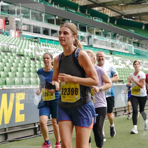 13.09.2026 - 21. swb-Marathon Bremen Michael Burmester http://msf.ph/oto/10415971 13.09.2026 10:41:57 Laufen im Stadion 10148, 10155, 10163, 10247, 10303, 10313, 10330, 10354, 10395, 10396, 10399, 10414, 10419, 10422, 10424, 10455, 10461, 10462, 10483, 10490, 10519, 10527, 10545, 10546, 10547, 10586, 10611, 10644, 10665, 10694, 10705, 10706, 10719, 10722, 10752, 10766, 10768, 10776, 10804, 10854, 10859, 10889, 10909, 10963, 10977, 11026, 11027, 11041, 11043, 11048, 11078, 11084, 11085, 11090, 11097, 11098, 11140, 11192 meine-sportfotos.de