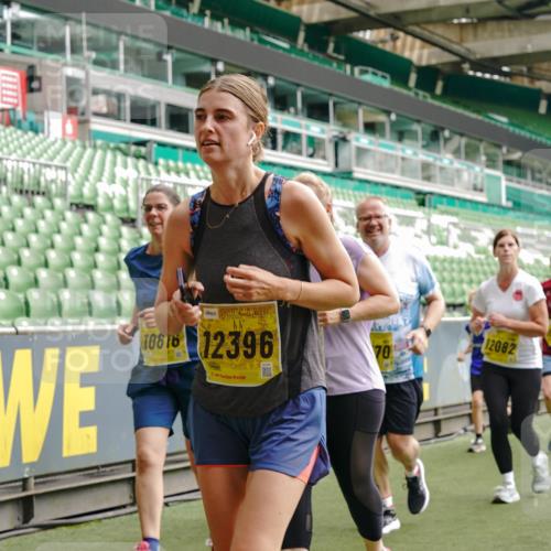 13.09.2026 - 21. swb-Marathon Bremen Michael Burmester http://msf.ph/oto/10415984 13.09.2026 10:41:57 Laufen im Stadion 10148, 10155, 10163, 10247, 10303, 10313, 10330, 10354, 10395, 10396, 10399, 10414, 10419, 10422, 10424, 10455, 10461, 10462, 10483, 10490, 10519, 10527, 10545, 10546, 10547, 10586, 10611, 10644, 10665, 10694, 10705, 10706, 10719, 10722, 10752, 10766, 10768, 10776, 10804, 10854, 10859, 10889, 10909, 10963, 10977, 11026, 11027, 11041, 11043, 11048, 11078, 11084, 11085, 11090, 11097, 11098, 11140, 11192 meine-sportfotos.de