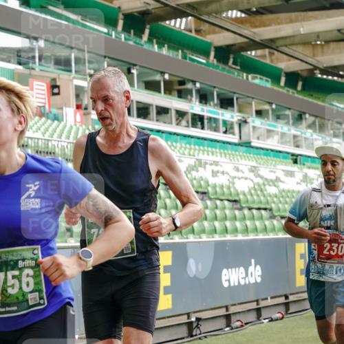 13.09.2026 - 21. swb-Marathon Bremen Michael Burmester http://msf.ph/oto/10415987 13.09.2026 12:58:12 Laufen im Stadion 141, 148, 334, 511, 672, 769, 776, 789, 790, 857, 909, 1010, 1119, 1191, 1199, 1254, 1281, 1535, 1601, 1642, 1647, 1752, 1809, 1881, 1900, 1931, 1933, 2046, 2051, 2075, 2324, 2343, 2367, 2371, 2397, 2402, 2423, 2425, 2493, 2577, 2640, 2671, 2771, 2807, 2903, 2904, 3021, 3051, 3078, 3120, 3138, 3148, 3182, 3186, 3319, 3338, 3435, 3450, 3458, 3514, 3534, 3560, 3634, 3655, 3685, 3690, 3695, 3760, 3813, 3866, 3933, 3939, 4101, 4316, 4319, 205 meine-sportfotos.de