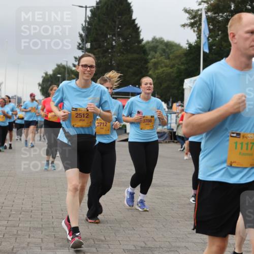 13.09.2026 - Kiel Lauf Andreas Tolksdorf http://msf.ph/oto/10415989 13.09.2026 10:06:57 Kiellinie 84, 38, 2512, 2712, 3708, 39, 4, 38, 11172, 250, 11 meine-sportfotos.de