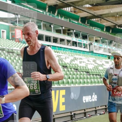 13.09.2026 - 21. swb-Marathon Bremen Michael Burmester http://msf.ph/oto/10415998 13.09.2026 12:58:12 Laufen im Stadion 141, 148, 334, 511, 672, 769, 776, 789, 790, 857, 909, 1010, 1119, 1191, 1199, 1254, 1281, 1535, 1601, 1642, 1647, 1752, 1809, 1881, 1900, 1931, 1933, 2046, 2051, 2075, 2324, 2343, 2367, 2371, 2397, 2402, 2423, 2425, 2493, 2577, 2640, 2671, 2771, 2807, 2903, 2904, 3021, 3051, 3078, 3120, 3138, 3148, 3182, 3186, 3319, 3338, 3435, 3450, 3458, 3514, 3534, 3560, 3634, 3655, 3685, 3690, 3695, 3760, 3813, 3866, 3933, 3939, 4101, 4316, 4319, 205 meine-sportfotos.de
