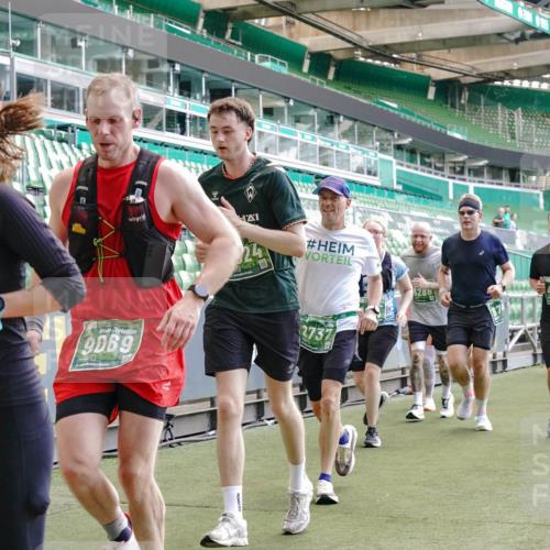 13.09.2026 - 21. swb-Marathon Bremen Michael Burmester http://msf.ph/oto/10416014 13.09.2026 13:19:33 Laufen im Stadion 333, 464, 486, 512, 546, 921, 938, 1066, 1129, 1156, 1409, 1431, 1446, 1506, 1756, 1765, 1815, 1916, 2028, 2123, 2137, 2224, 2240, 2294, 2315, 2349, 2453, 2533, 2557, 2563, 2614, 2622, 2626, 2689, 2694, 2695, 2702, 2703, 2722, 2756, 2786, 2843, 2845, 2849, 2857, 2879, 2944, 2983, 2999, 3031, 3046, 3059, 3072, 3096, 3100, 3116, 3189, 3198, 3243, 3263, 3264, 3285, 3287, 3310, 3315, 3476, 3619, 3740, 3879, 4478 meine-sportfotos.de