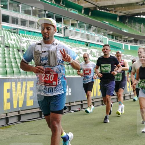 13.09.2026 - 21. swb-Marathon Bremen Michael Burmester http://msf.ph/oto/10416025 13.09.2026 12:58:13 Laufen im Stadion 141, 148, 334, 511, 672, 769, 776, 789, 790, 857, 909, 1010, 1119, 1191, 1199, 1254, 1281, 1535, 1601, 1642, 1647, 1752, 1809, 1881, 1900, 1931, 1933, 2046, 2051, 2075, 2324, 2343, 2367, 2371, 2397, 2402, 2423, 2425, 2493, 2577, 2640, 2671, 2771, 2807, 2885, 2903, 2904, 3021, 3051, 3078, 3098, 3120, 3138, 3148, 3182, 3186, 3319, 3338, 3435, 3450, 3458, 3514, 3534, 3560, 3634, 3655, 3685, 3690, 3695, 3760, 3813, 3866, 3933, 3939, 4101, 4316, 4319, 205 meine-sportfotos.de