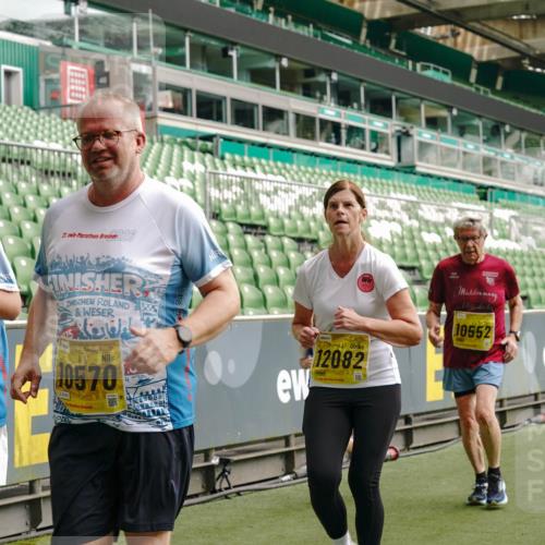 13.09.2026 - 21. swb-Marathon Bremen Michael Burmester http://msf.ph/oto/10416043 13.09.2026 10:41:59 Laufen im Stadion 10148, 10155, 10163, 10247, 10303, 10313, 10330, 10354, 10395, 10396, 10399, 10414, 10419, 10422, 10424, 10455, 10461, 10462, 10483, 10490, 10491, 10519, 10527, 10545, 10546, 10547, 10586, 10611, 10644, 10665, 10694, 10705, 10706, 10719, 10722, 10752, 10766, 10768, 10776, 10804, 10854, 10859, 10880, 10889, 10909, 10963, 10977, 11026, 11027, 11041, 11043, 11048, 11078, 11084, 11085, 11090, 11097, 11098, 11140, 11192 meine-sportfotos.de