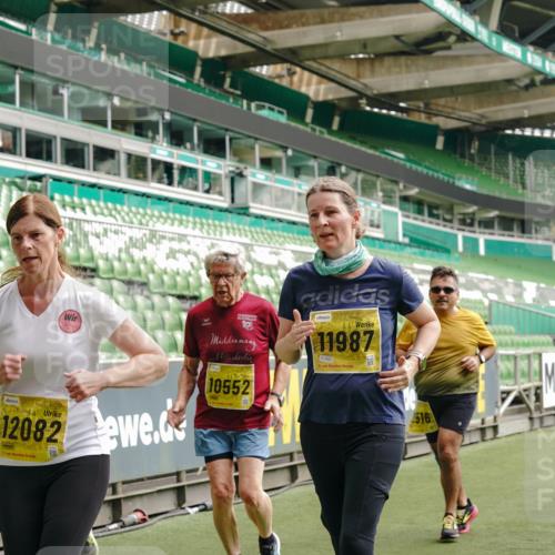 13.09.2026 - 21. swb-Marathon Bremen Michael Burmester http://msf.ph/oto/10416065 13.09.2026 10:42:00 Laufen im Stadion 10148, 10155, 10163, 10247, 10303, 10313, 10330, 10354, 10395, 10396, 10399, 10414, 10419, 10422, 10461, 10462, 10483, 10490, 10491, 10519, 10527, 10545, 10546, 10547, 10586, 10611, 10644, 10665, 10694, 10705, 10706, 10719, 10722, 10752, 10766, 10768, 10773, 10776, 10804, 10854, 10859, 10880, 10889, 10909, 10963, 10977, 11026, 11027, 11041, 11043, 11048, 11078, 11084, 11085, 11090, 11097, 11098, 11140, 11192 meine-sportfotos.de
