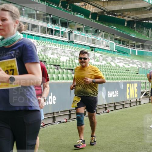 13.09.2026 - 21. swb-Marathon Bremen Michael Burmester http://msf.ph/oto/10416104 13.09.2026 10:42:01 Laufen im Stadion 10148, 10155, 10163, 10247, 10303, 10313, 10330, 10354, 10395, 10396, 10399, 10414, 10419, 10422, 10461, 10462, 10483, 10490, 10491, 10519, 10527, 10545, 10546, 10547, 10557, 10586, 10611, 10644, 10665, 10694, 10705, 10706, 10719, 10722, 10752, 10766, 10768, 10773, 10776, 10784, 10804, 10805, 10854, 10859, 10880, 10889, 10909, 10963, 10977, 11026, 11027, 11041, 11043, 11048, 11078, 11084, 11085, 11090, 11097, 11098, 11140, 11192 meine-sportfotos.de