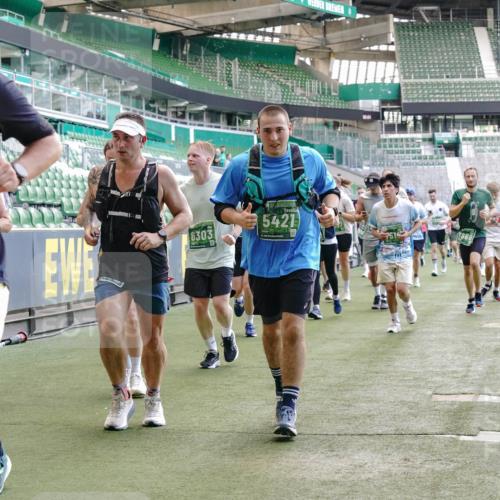 13.09.2026 - 21. swb-Marathon Bremen Michael Burmester http://msf.ph/oto/10416109 13.09.2026 13:19:36 Laufen im Stadion 333, 464, 486, 512, 546, 921, 938, 1066, 1129, 1156, 1409, 1431, 1446, 1506, 1697, 1756, 1765, 1815, 1916, 2028, 2123, 2137, 2224, 2240, 2294, 2315, 2349, 2453, 2533, 2557, 2563, 2614, 2622, 2626, 2689, 2694, 2695, 2702, 2703, 2722, 2756, 2786, 2843, 2845, 2849, 2857, 2879, 2944, 2983, 2999, 3031, 3046, 3059, 3072, 3096, 3100, 3116, 3139, 3189, 3198, 3243, 3263, 3264, 3285, 3287, 3310, 3315, 3619, 3740, 3879, 4478 meine-sportfotos.de