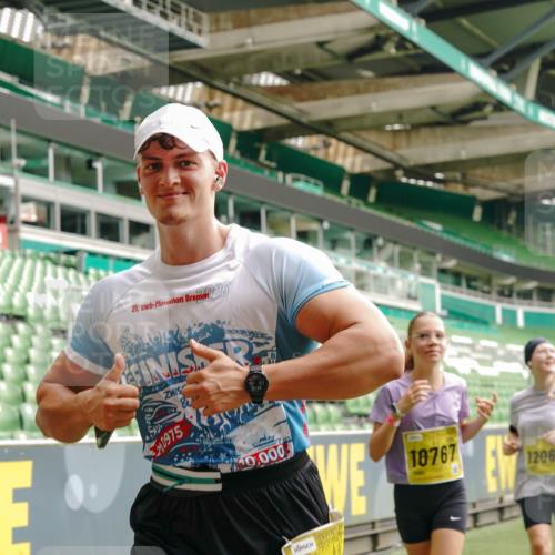 13.09.2026 - 21. swb-Marathon Bremen Michael Burmester http://msf.ph/oto/10416159 13.09.2026 10:42:03 Laufen im Stadion 10148, 10155, 10163, 10247, 10303, 10313, 10330, 10354, 10395, 10396, 10399, 10414, 10419, 10422, 10461, 10462, 10483, 10490, 10491, 10519, 10527, 10545, 10546, 10547, 10557, 10586, 10611, 10644, 10665, 10694, 10705, 10706, 10719, 10722, 10752, 10766, 10768, 10773, 10776, 10784, 10804, 10805, 10854, 10859, 10880, 10889, 10909, 10963, 10977, 11026, 11027, 11041, 11043, 11048, 11078, 11084, 11085, 11090, 11097, 11098, 11140, 11192 meine-sportfotos.de