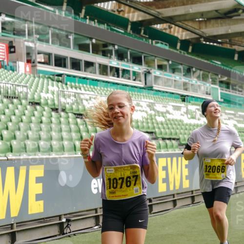 13.09.2026 - 21. swb-Marathon Bremen Michael Burmester http://msf.ph/oto/10416189 13.09.2026 10:42:04 Laufen im Stadion 10148, 10155, 10163, 10247, 10303, 10313, 10330, 10354, 10395, 10396, 10399, 10414, 10419, 10422, 10461, 10462, 10483, 10490, 10491, 10519, 10527, 10545, 10546, 10547, 10557, 10586, 10611, 10644, 10665, 10694, 10705, 10706, 10719, 10722, 10752, 10766, 10768, 10773, 10776, 10784, 10804, 10805, 10854, 10859, 10880, 10889, 10909, 10963, 10977, 11026, 11027, 11041, 11043, 11048, 11078, 11084, 11085, 11090, 11097, 11098, 11140, 11192 meine-sportfotos.de