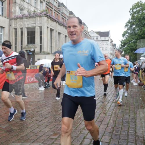 13.09.2026 - Kiel Lauf Yannick Fuchs http://msf.ph/oto/10416212 13.09.2026 10:48:11 Ziel 960, 1273, 1595, 1644, 2001, 2097, 2253, 2712, 3012, 3014, 3738, 4553, 4720, 4736, 4896, 5447, 6000, 6418, 6760, 7212, 7326, 7668, 8737, 9972, 10234, 10265, 10672, 10933, 11098, 11104, 11349, 11596, 11718, 335, 596, 696, 708, 995, 1059, 1273, 1586, 1944, 2625, 3682, 3715, 4096, 4425, 4583, 4713, 5240, 5747, 5787, 6036, 6384, 6418, 6507, 6778, 6904, 6946, 6949, 6967, 6978, 7001, 7104, 8387, 9076, 9915, 10634, 10651, 11705, 11724, 12593, 199, 473, 854, 1161, 1322, 1564 meine-sportfotos.de