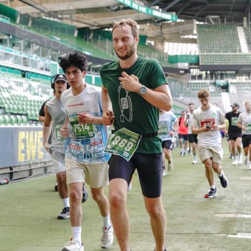 13.09.2026 - 21. swb-Marathon Bremen Michael Burmester http://msf.ph/oto/10416255 13.09.2026 13:19:40 Laufen im Stadion 333, 464, 486, 512, 546, 921, 938, 1066, 1129, 1156, 1409, 1431, 1446, 1506, 1697, 1756, 1765, 1815, 1916, 2010, 2028, 2064, 2123, 2137, 2224, 2240, 2294, 2315, 2349, 2453, 2501, 2533, 2557, 2563, 2614, 2622, 2626, 2689, 2694, 2695, 2702, 2703, 2722, 2756, 2786, 2843, 2845, 2857, 2879, 2944, 2983, 2999, 3017, 3018, 3031, 3035, 3036, 3037, 3046, 3059, 3072, 3096, 3100, 3116, 3139, 3189, 3198, 3243, 3263, 3264, 3285, 3287, 3310, 3315, 3619, 3740, 3879, 4478 meine-sportfotos.de