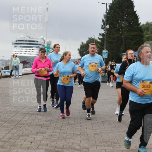13.09.2026 - Kiel Lauf Andreas Tolksdorf http://msf.ph/oto/10416262 13.09.2026 10:07:08 Kiellinie 677, 2175, 2176, 1, 38, 2032 meine-sportfotos.de