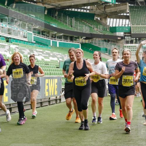 13.09.2026 - 21. swb-Marathon Bremen Michael Burmester http://msf.ph/oto/10416268 13.09.2026 10:42:07 Laufen im Stadion 10148, 10155, 10163, 10247, 10303, 10313, 10330, 10354, 10361, 10362, 10395, 10396, 10399, 10414, 10419, 10422, 10461, 10462, 10483, 10490, 10491, 10519, 10527, 10545, 10546, 10547, 10557, 10586, 10611, 10644, 10665, 10694, 10705, 10706, 10719, 10722, 10752, 10766, 10768, 10773, 10776, 10784, 10804, 10805, 10854, 10859, 10880, 10889, 10909, 10963, 10977, 11026, 11027, 11041, 11043, 11048, 11078, 11084, 11085, 11090, 11097, 11098, 11140, 11173, 11192 meine-sportfotos.de