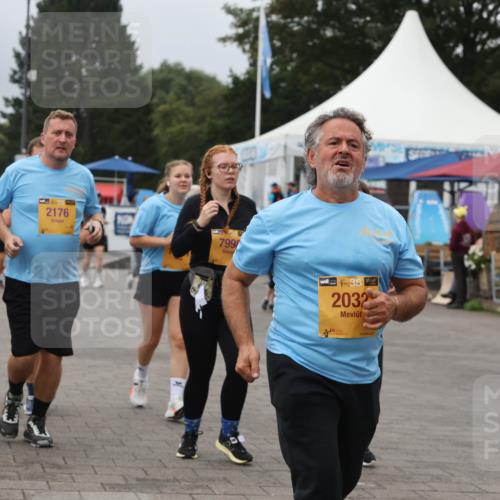 13.09.2026 - Kiel Lauf Andreas Tolksdorf http://msf.ph/oto/10416284 13.09.2026 10:07:09 Kiellinie 2175, 2176, 7998, 2032 meine-sportfotos.de
