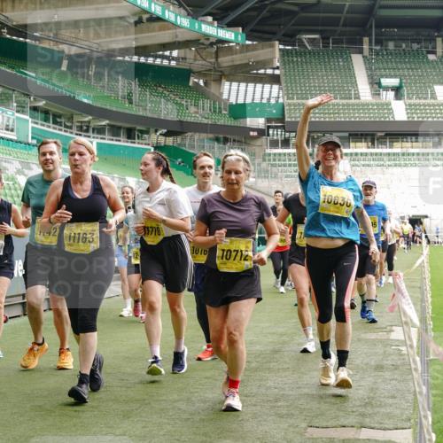 13.09.2026 - 21. swb-Marathon Bremen Michael Burmester http://msf.ph/oto/10416304 13.09.2026 10:42:08 Laufen im Stadion 10148, 10155, 10163, 10247, 10303, 10313, 10330, 10354, 10361, 10362, 10395, 10396, 10399, 10414, 10419, 10422, 10461, 10462, 10483, 10490, 10491, 10519, 10527, 10545, 10546, 10547, 10557, 10586, 10611, 10644, 10665, 10694, 10705, 10706, 10719, 10722, 10752, 10766, 10768, 10773, 10776, 10784, 10804, 10805, 10854, 10859, 10880, 10889, 10909, 10963, 10977, 11026, 11027, 11041, 11043, 11048, 11078, 11084, 11085, 11090, 11097, 11098, 11140, 11173, 11192 meine-sportfotos.de