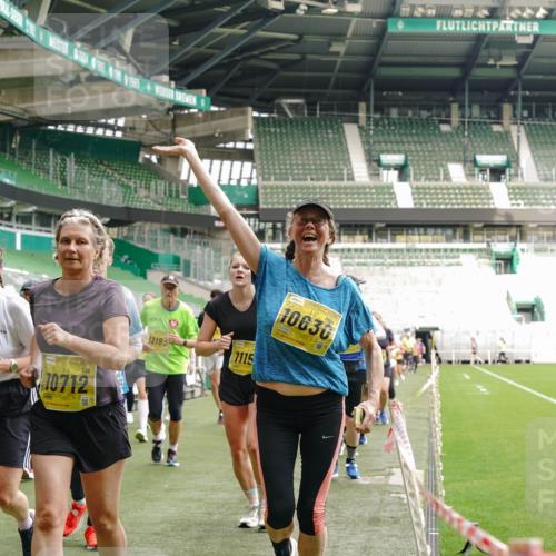 13.09.2026 - 21. swb-Marathon Bremen Michael Burmester http://msf.ph/oto/10416343 13.09.2026 10:42:09 Laufen im Stadion 10148, 10155, 10163, 10247, 10303, 10313, 10330, 10354, 10361, 10362, 10395, 10396, 10399, 10414, 10419, 10422, 10461, 10462, 10483, 10490, 10491, 10519, 10527, 10545, 10546, 10547, 10557, 10586, 10611, 10644, 10665, 10694, 10705, 10706, 10719, 10722, 10752, 10766, 10768, 10773, 10776, 10784, 10804, 10805, 10854, 10859, 10880, 10889, 10909, 10963, 10977, 11026, 11027, 11041, 11043, 11048, 11078, 11084, 11085, 11090, 11097, 11098, 11140, 11173, 11192 meine-sportfotos.de