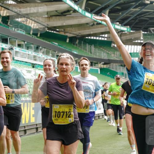 13.09.2026 - 21. swb-Marathon Bremen Michael Burmester http://msf.ph/oto/10416352 13.09.2026 10:42:10 Laufen im Stadion 10148, 10155, 10163, 10247, 10303, 10313, 10330, 10354, 10361, 10362, 10395, 10396, 10399, 10414, 10419, 10422, 10461, 10462, 10483, 10490, 10491, 10519, 10527, 10545, 10546, 10547, 10557, 10586, 10611, 10644, 10665, 10694, 10705, 10706, 10719, 10722, 10752, 10766, 10768, 10773, 10776, 10784, 10804, 10805, 10854, 10859, 10880, 10889, 10909, 10963, 10977, 11026, 11027, 11041, 11043, 11048, 11078, 11084, 11085, 11090, 11097, 11098, 11140, 11173, 11192 meine-sportfotos.de