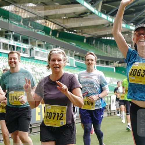 13.09.2026 - 21. swb-Marathon Bremen Michael Burmester http://msf.ph/oto/10416373 13.09.2026 10:42:10 Laufen im Stadion 10148, 10155, 10163, 10247, 10303, 10313, 10330, 10354, 10361, 10362, 10395, 10396, 10399, 10414, 10419, 10422, 10461, 10462, 10483, 10490, 10491, 10519, 10527, 10545, 10546, 10547, 10557, 10586, 10611, 10644, 10665, 10694, 10705, 10706, 10719, 10722, 10752, 10766, 10768, 10773, 10776, 10784, 10804, 10805, 10854, 10859, 10880, 10889, 10909, 10963, 10977, 11026, 11027, 11041, 11043, 11048, 11078, 11084, 11085, 11090, 11097, 11098, 11140, 11173, 11192 meine-sportfotos.de